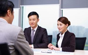 tư vấn hỗ trợ khách hàng