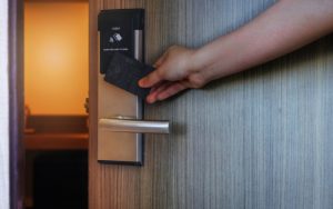 lí do bạn nên lắp đặt khóa cửa điện tử