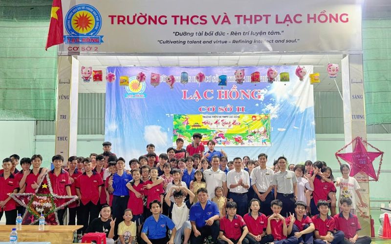 Trường THCS - THPT Lạc Hồng